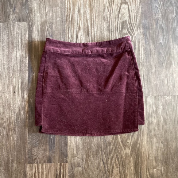 Maroon Velvet Skirt (Size Small) - Picture 1 of 3